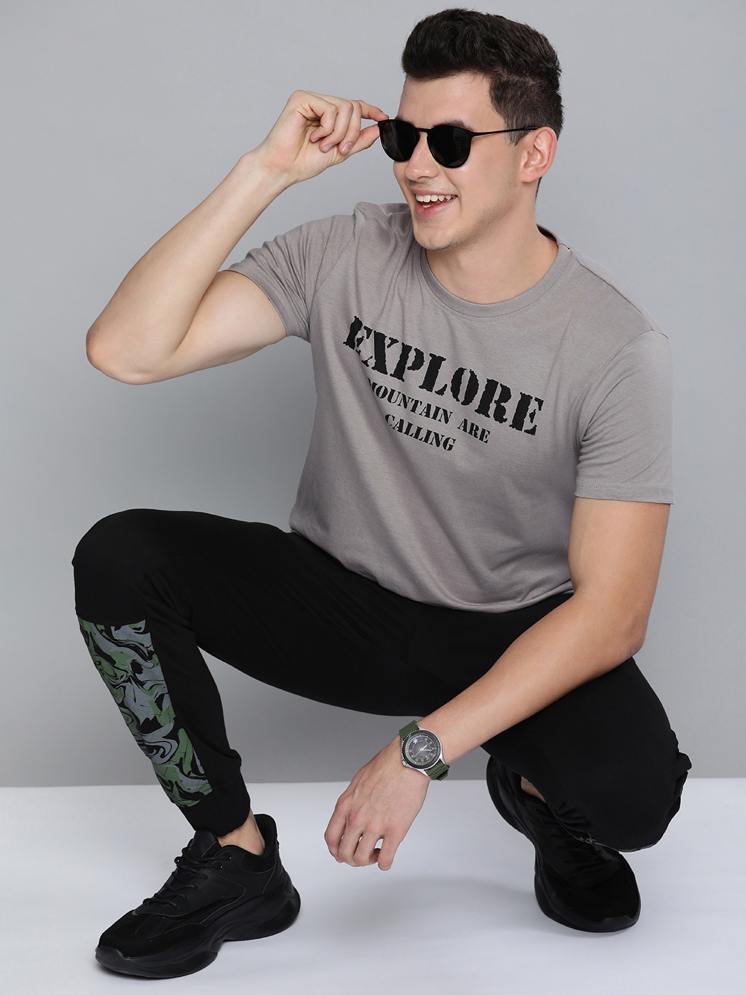 

HERE&NOW Men Grey & Black Typography Printed Casual T-shirt