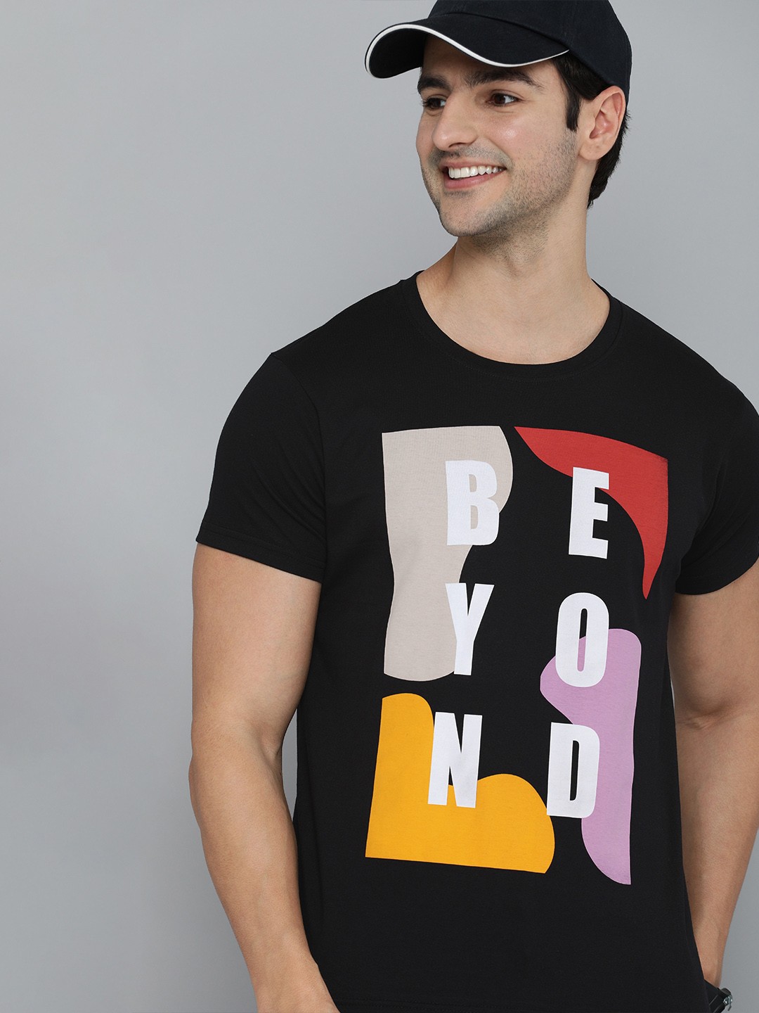 

HERE&NOW Men Black Typography Printed Pure Cotton T-shirt