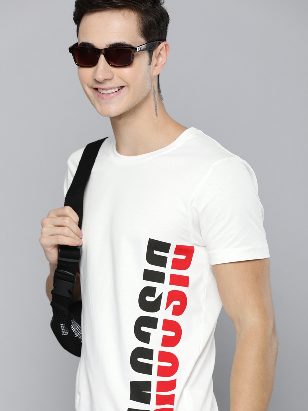 

HERE&NOW Men White Typography Printed Pure Cotton Casual T-shirt