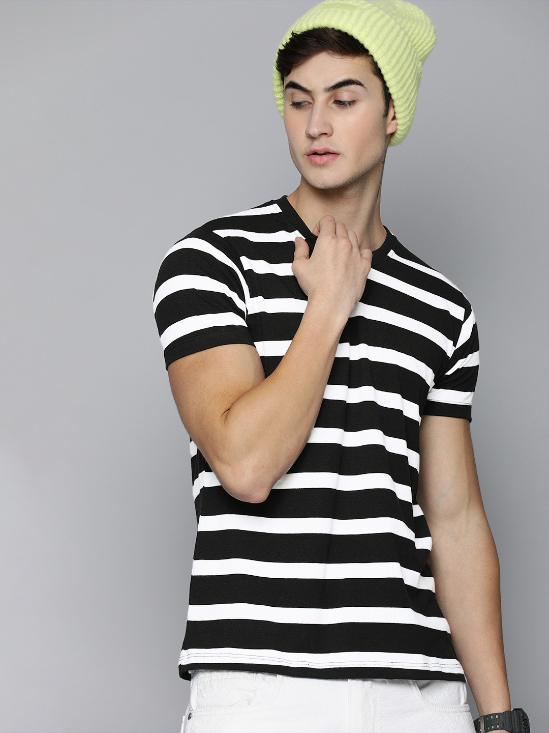 

HERE&NOW Men Black & White Striped T-shirt
