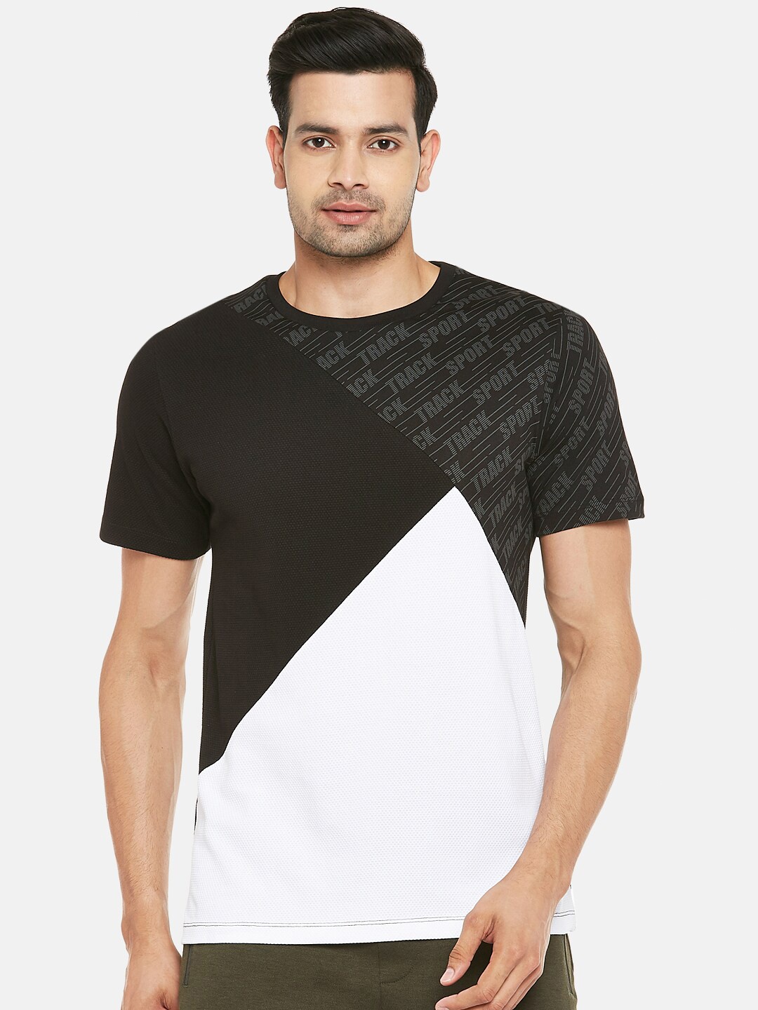 

Ajile by Pantaloons Men White Black Colourblocked Slim Fit Pure Cotton T-shirt