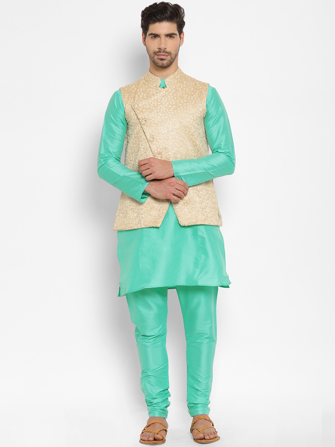 

Ethnovog Men Turquoise Blue Regular Kurta with Pyjamas