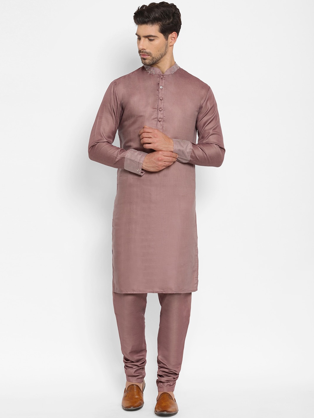 

Ethnovog Men Mauve Regular Kurta with Churidar