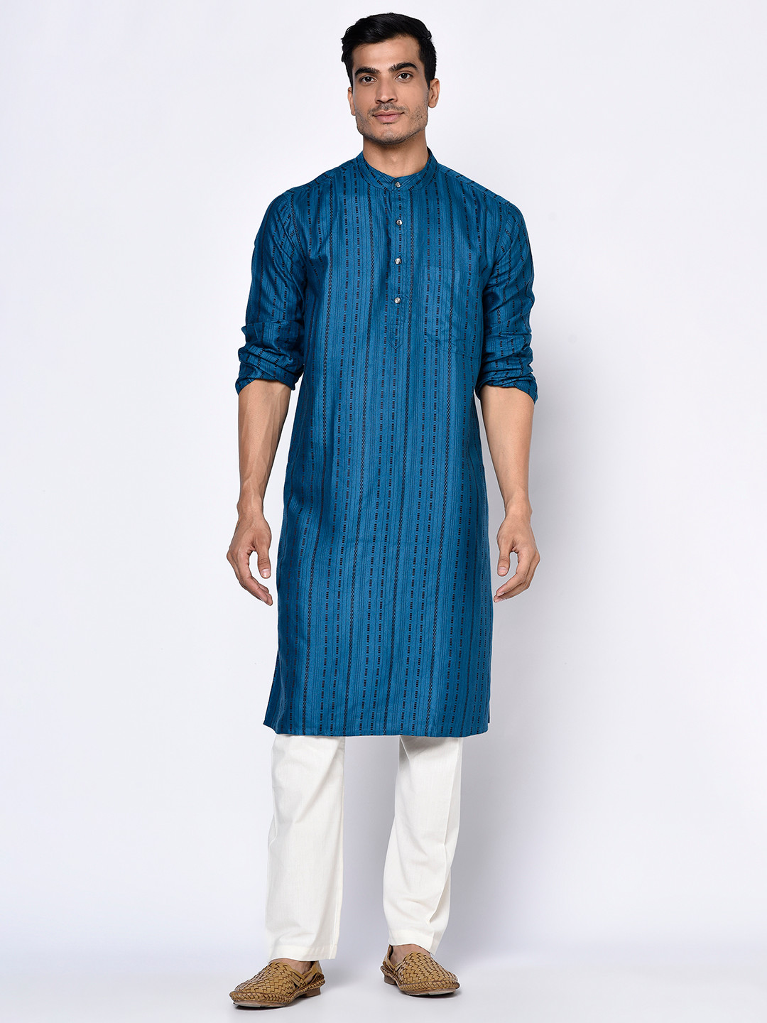 

Fabindia Men Blue & Black Striped Straight Kurta