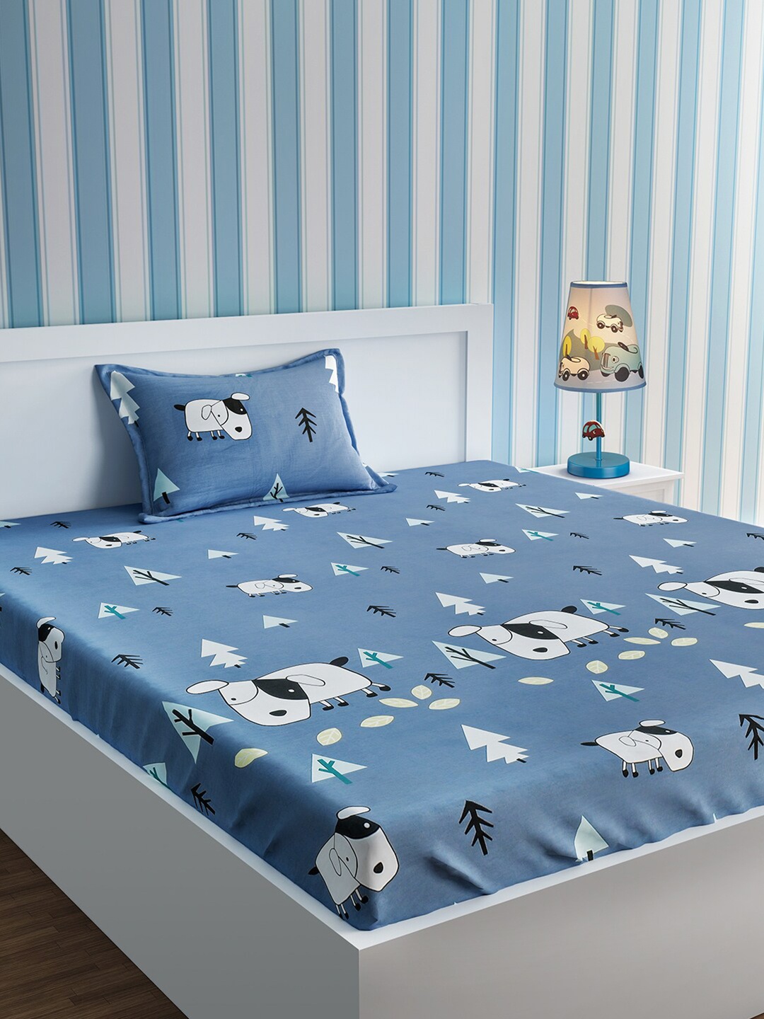 

URBAN DREAM Grey & White Printed 210 TC Cotton Single Bedsheet with 1 Pillow Covers