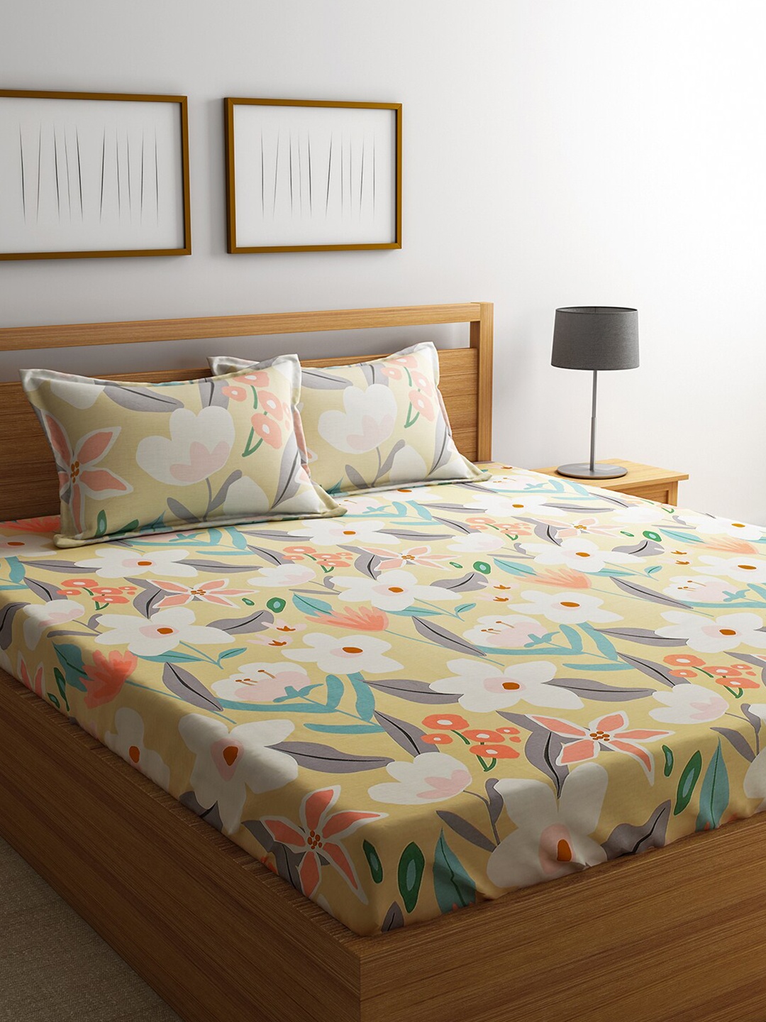 

URBAN DREAM Yellow Floral Printed 210 TC Queen Bedsheet with 2 Pillow Covers