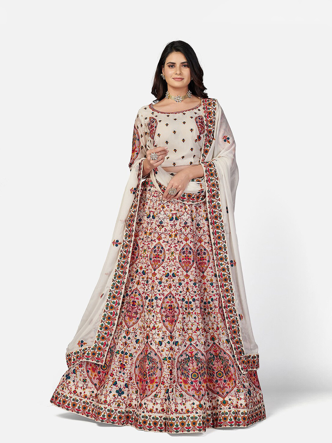 

SHOPGARB White & Red Printed Thread Work Kalamkari Semi-Stitched Lehenga & Unstitched Blouse With Dupatta