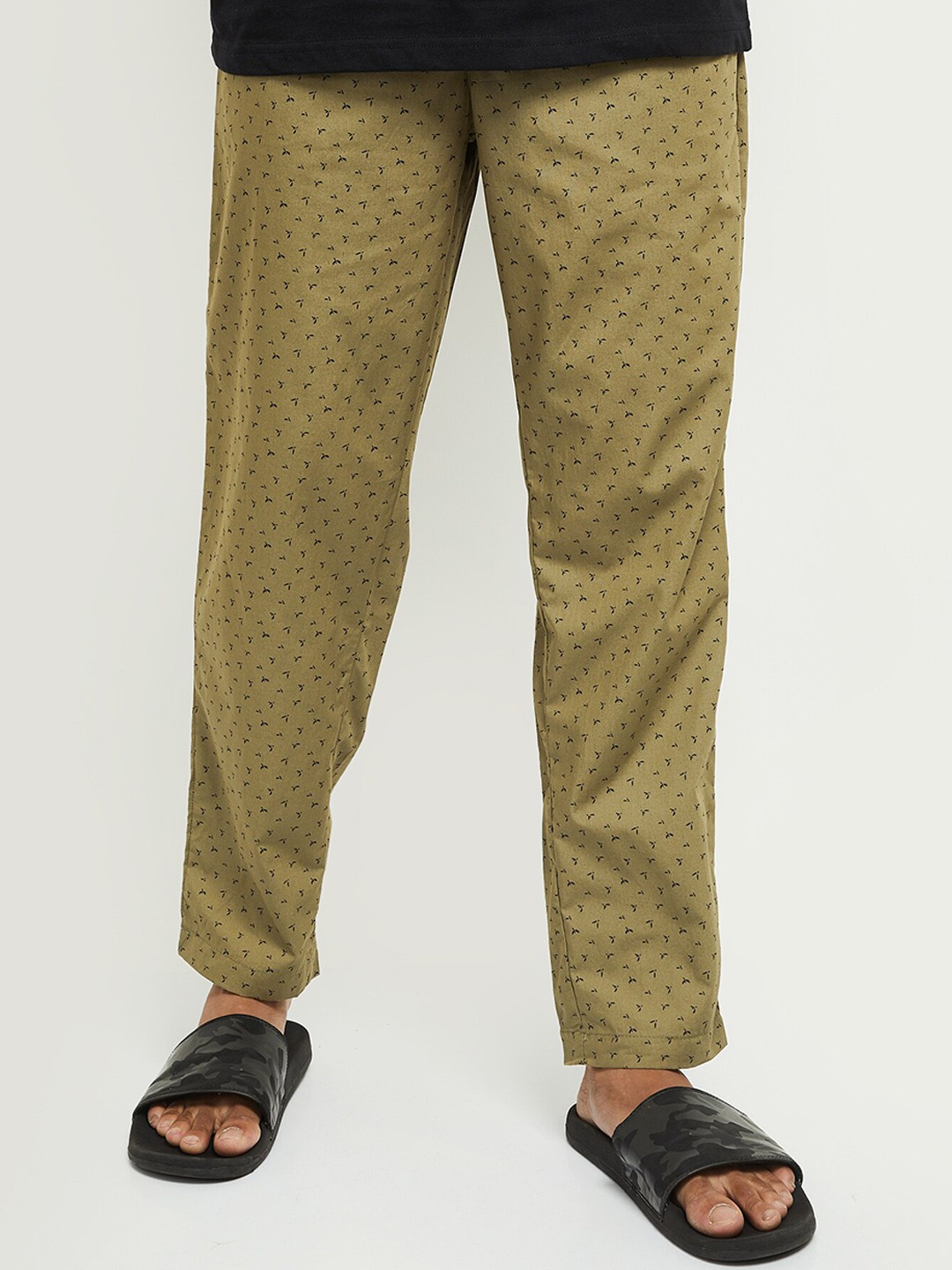 

max Men Green & Black Printed Pure Cotton Lounge Pants