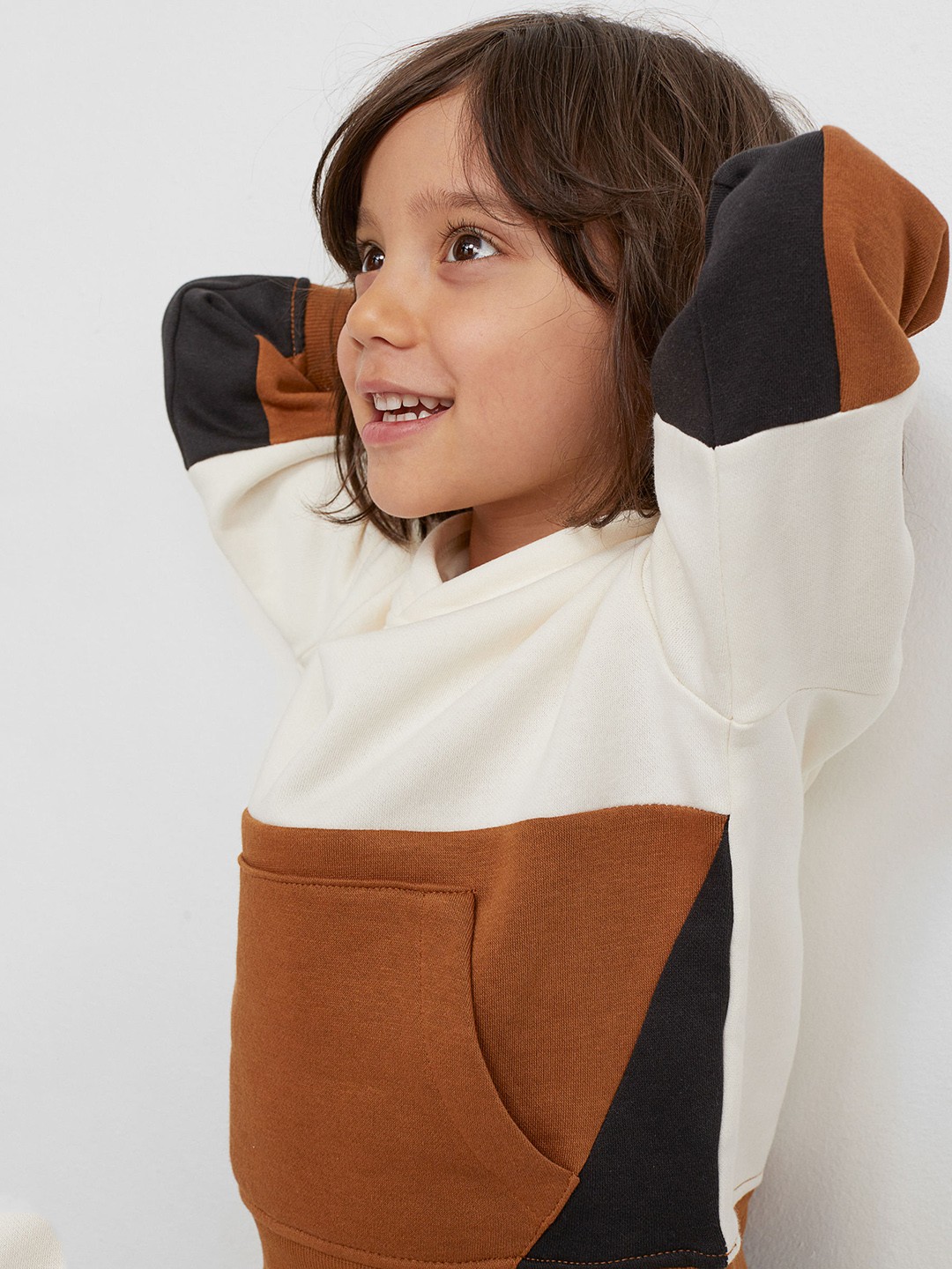 

H&M Boys Brown Hooded Top