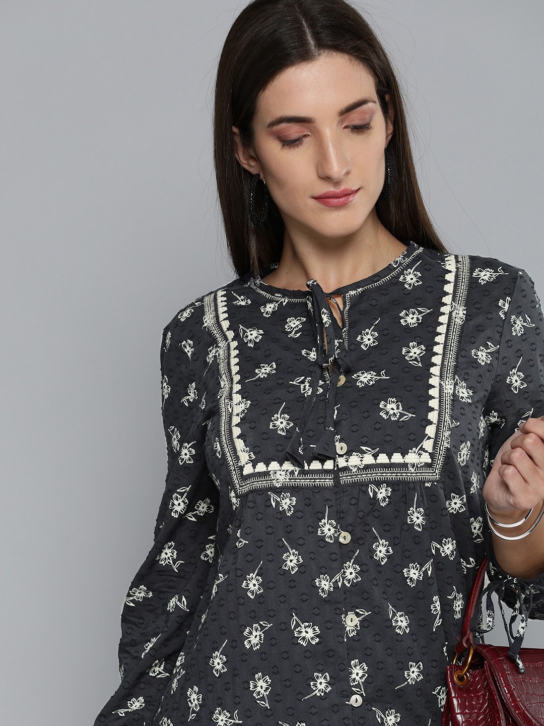 

Modern Indian by CHEMISTRY Women Blue Grey Embroidered Dobby Kurta