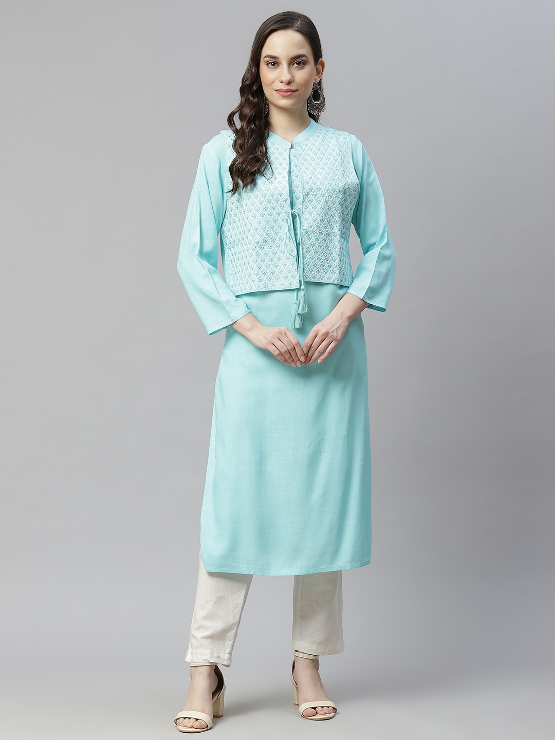 

Readiprint Fashions Women Blue & Turquoise Blue Embroidered Kurta