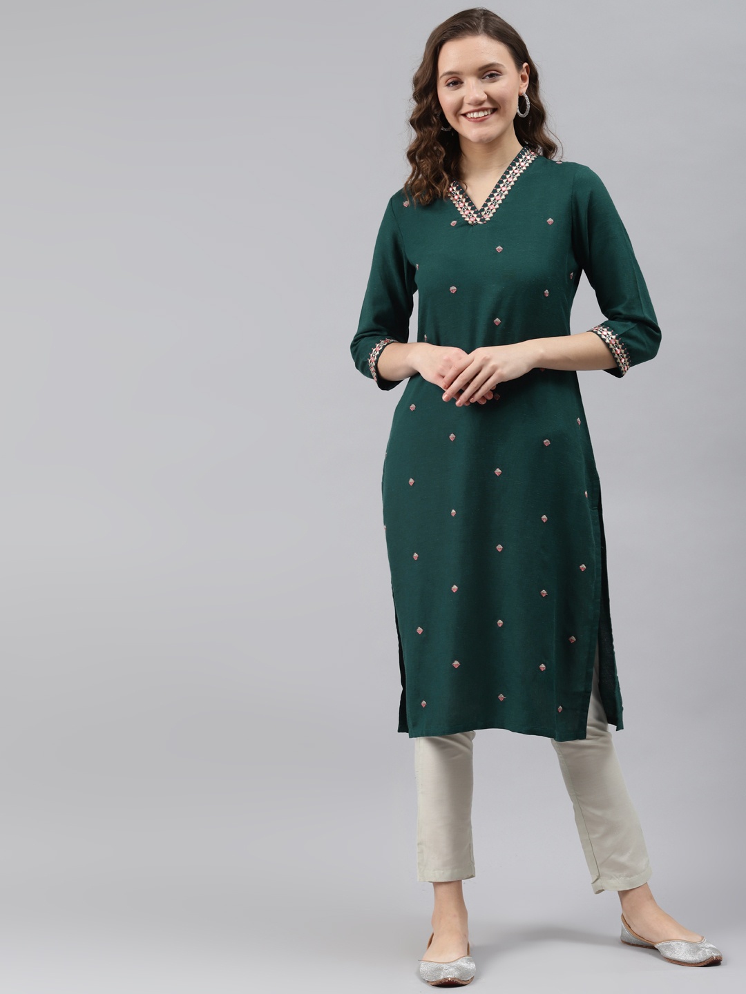 

Rangriti Women Green Embroidered Kurta
