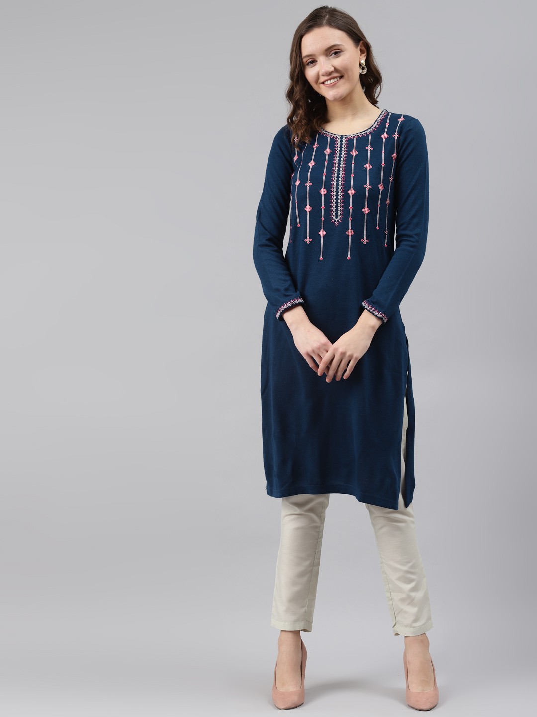 

Rangriti Women Blue Printed Kurta