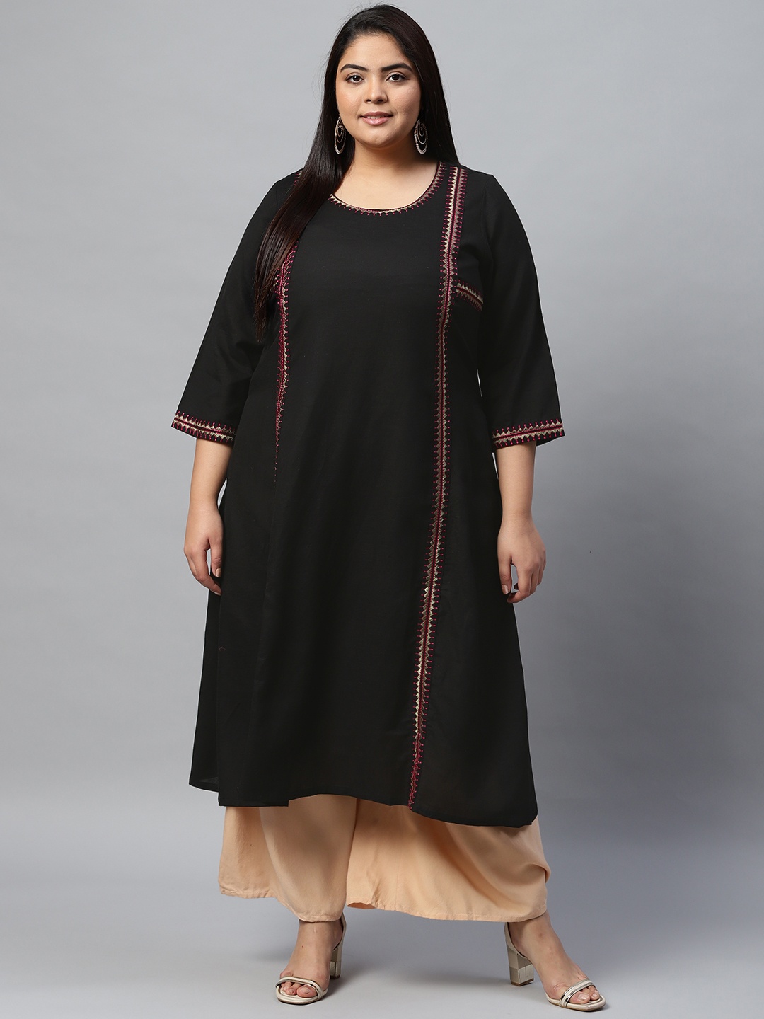 

Rangriti Women Black Kurta