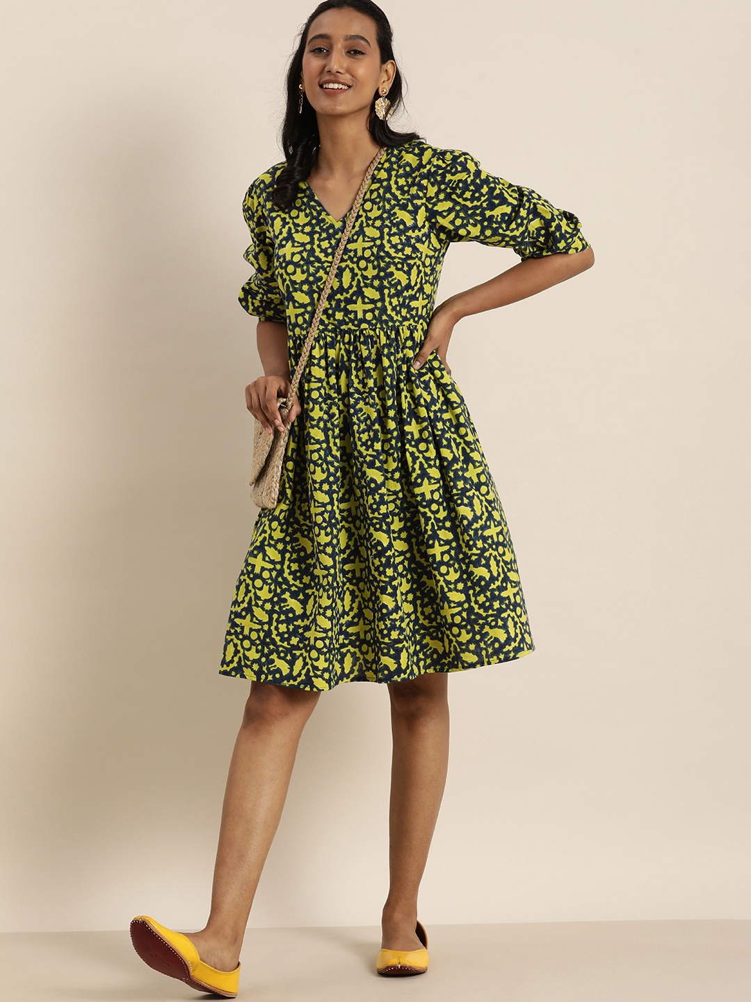 

Taavi Navy Blue & Lime Green Bagru Folk Print Ethnic Dress with Back Tie-Up Detail