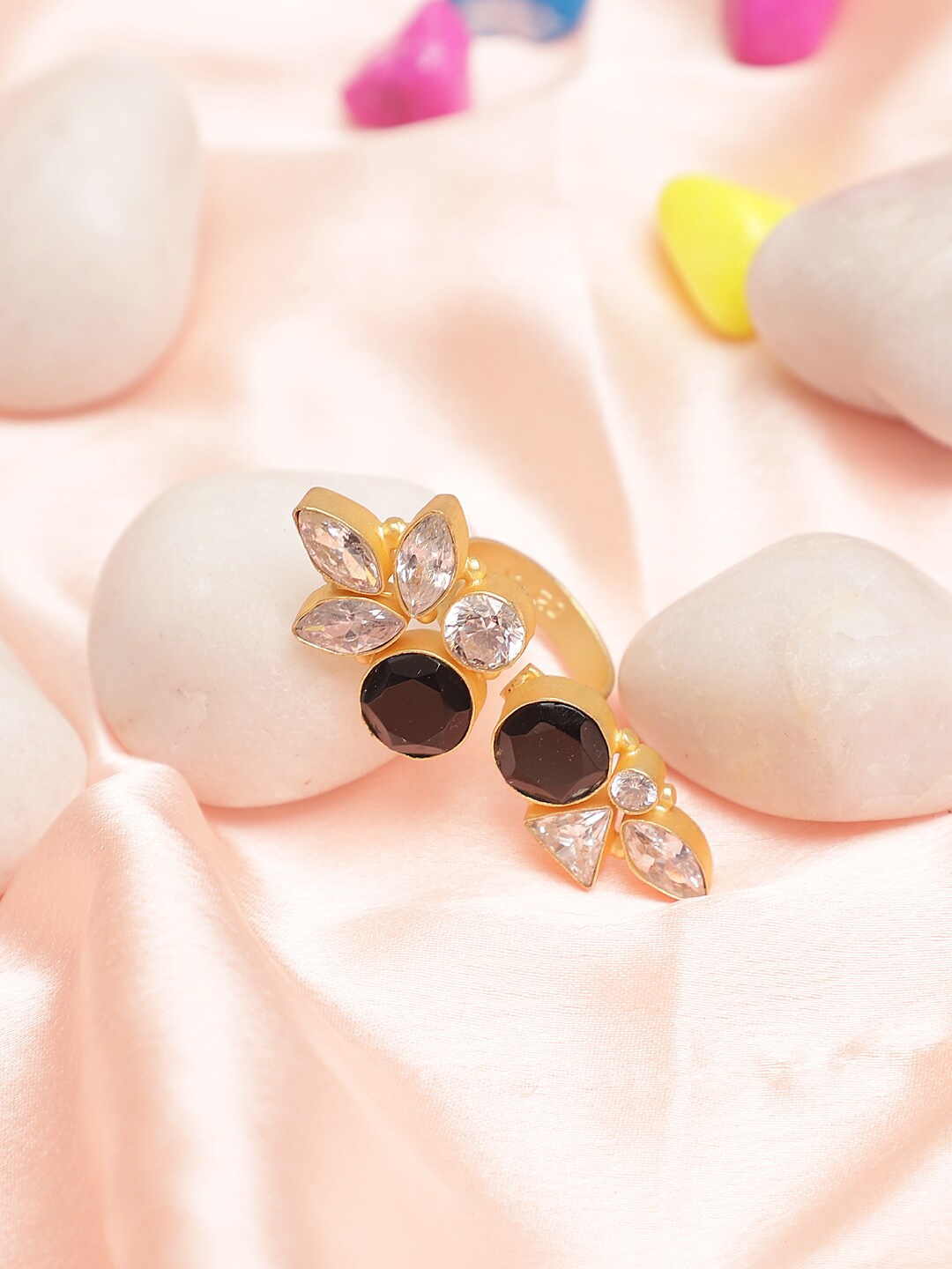 

XAGO Gold-Toned & Black Onyx Studded Finger Ring