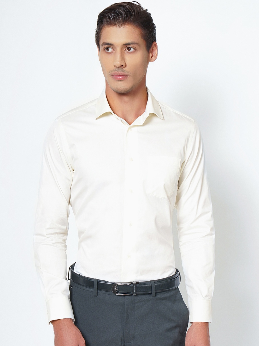 

Blackberrys Men Cream-Coloured India Slim Fit Opaque Pure Cotton Casual Shirt
