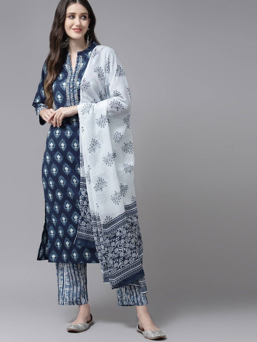 

Yufta Women Blue & White Printed Pure Cotton Kurta with Trousers & Dupatta