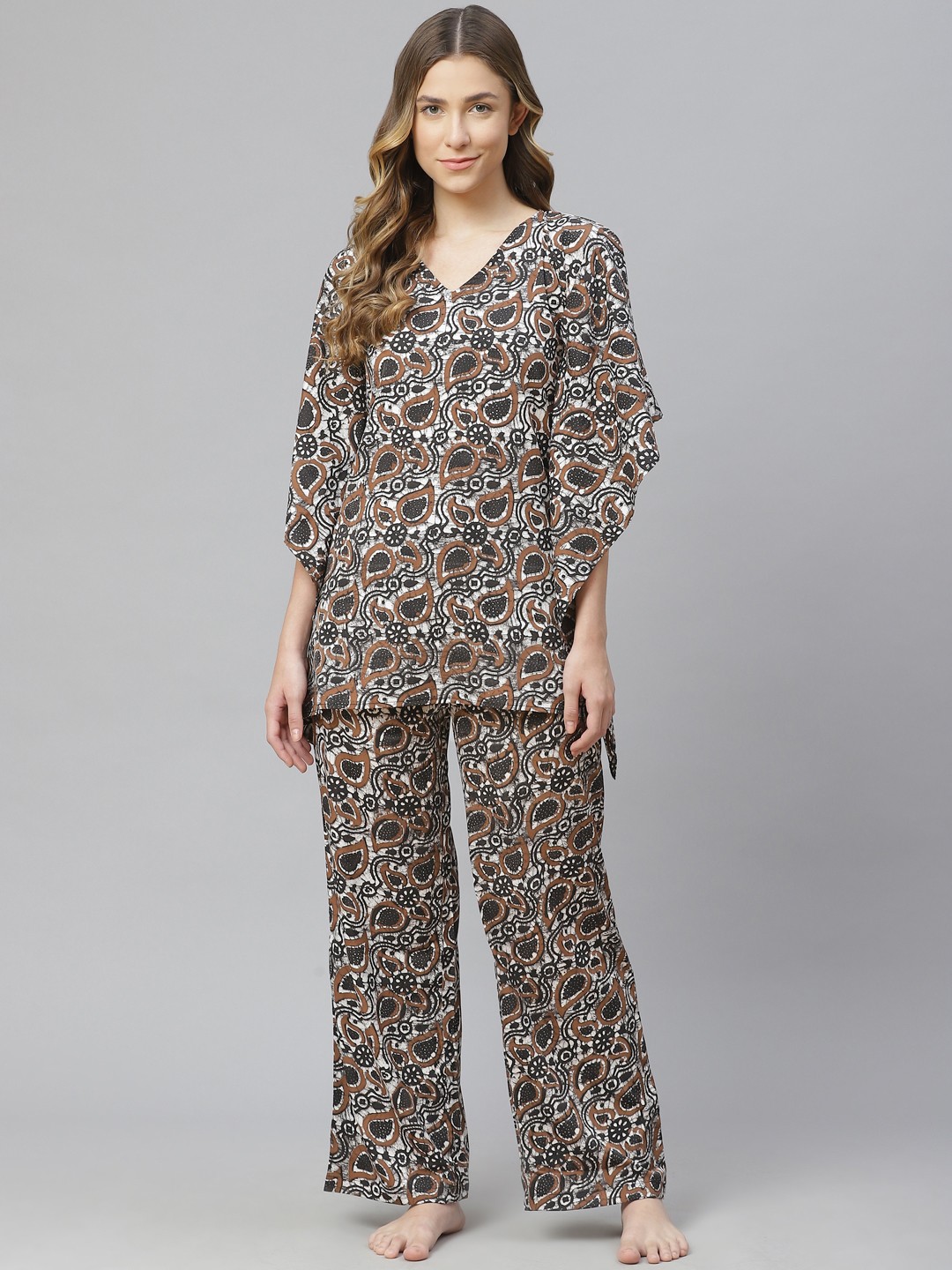 

Cottinfab Women Black & Brown Printed Night suit