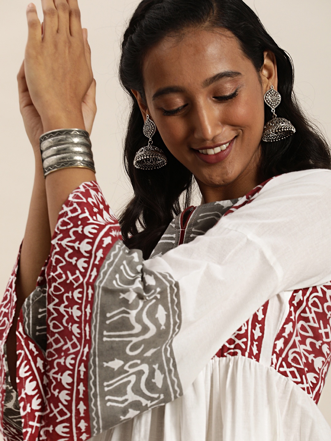 

Taavi Women White & Maroon Bagru Folk Print Pure Cotton Sustainable A-Line Top