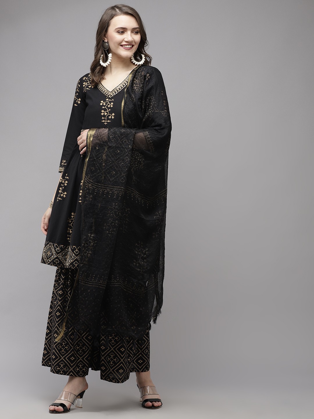

Yufta Women Black Floral Printed Regular Sequinned Pure Cotton Kurta with Sharara & With Dupatta