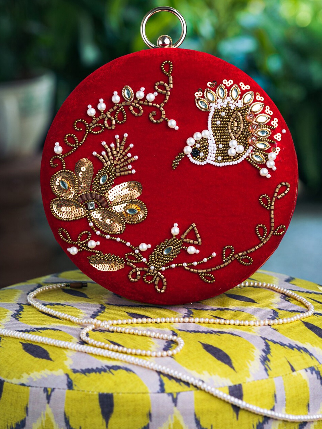 

NR By Nidhi Rathi Red & Silver-Toned Embellished Box Clutch