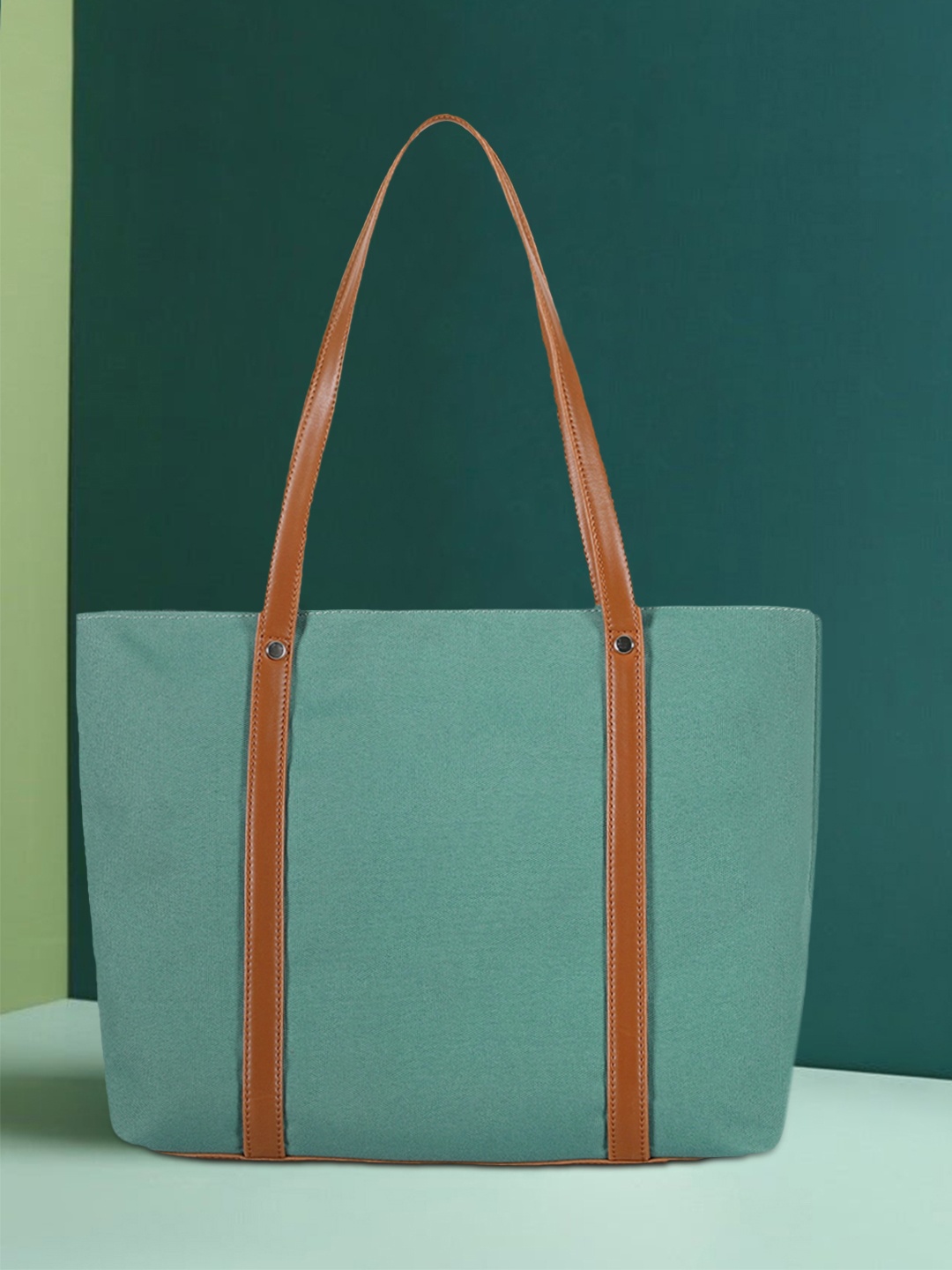 

Toteteca Green Structured Shoulder Bag