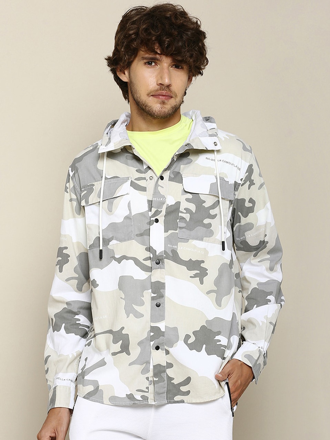 

Street Armor by Pantaloons Men Grey Camouflage Printed Casual Shirt