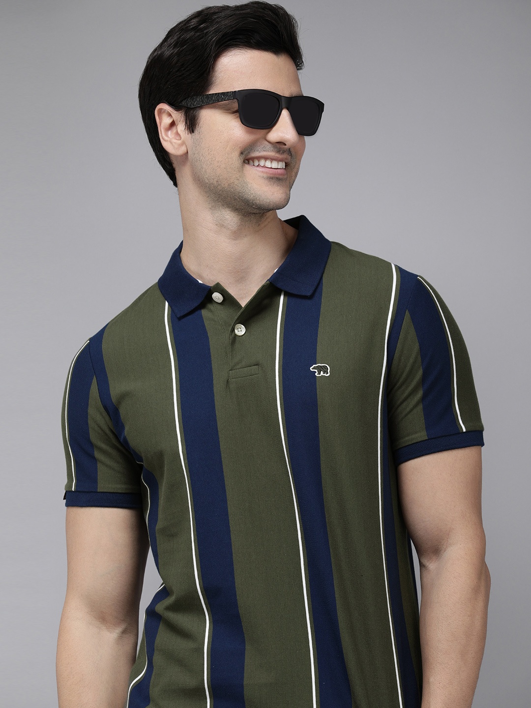 

THE BEAR HOUSE Men Green & Blue Striped Polo Collar Slim Fit T-shirt