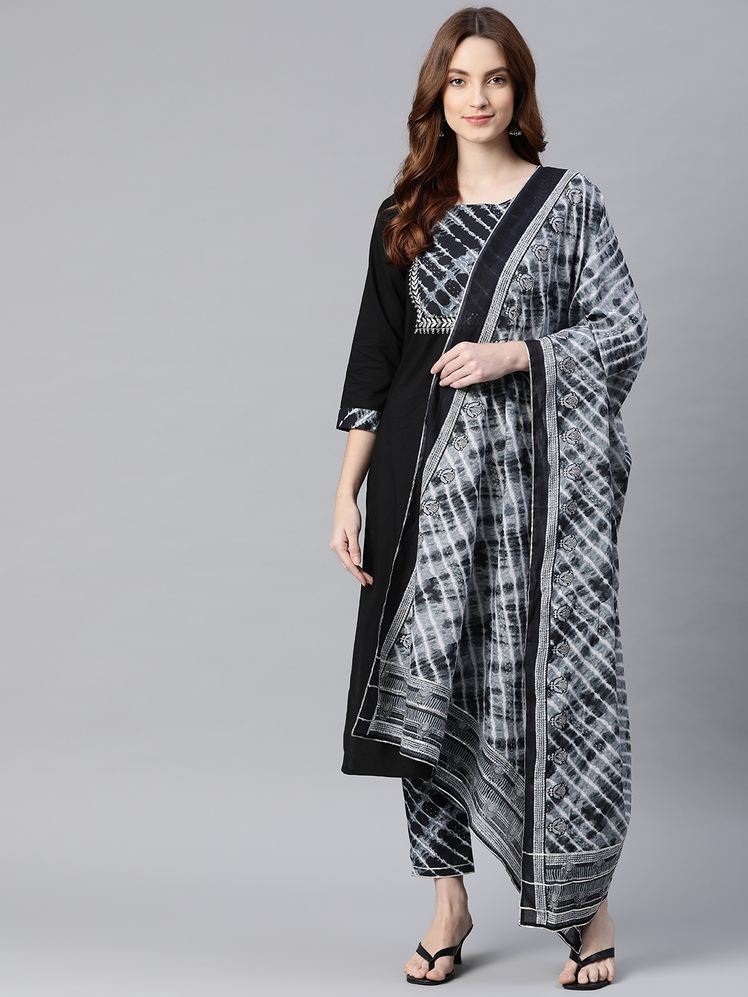 

Silai Bunai Women Black Embroidered Kurta With Trousers & Dupatta