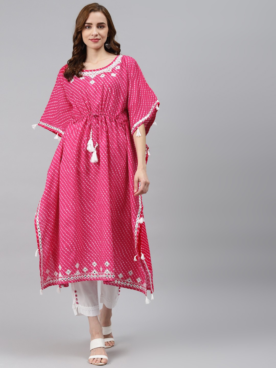

Silai Bunai Women Pink & White Leheriya Printed Kaftan Kurta