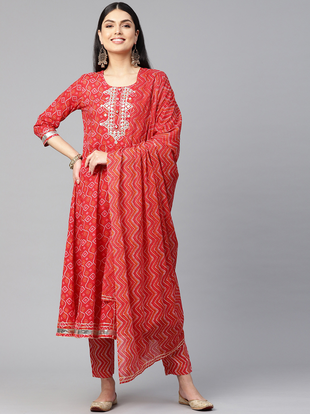 

Silai Bunai Women Red Printed Regular Pure Cotton Kurta with Trousers & With Dupatta