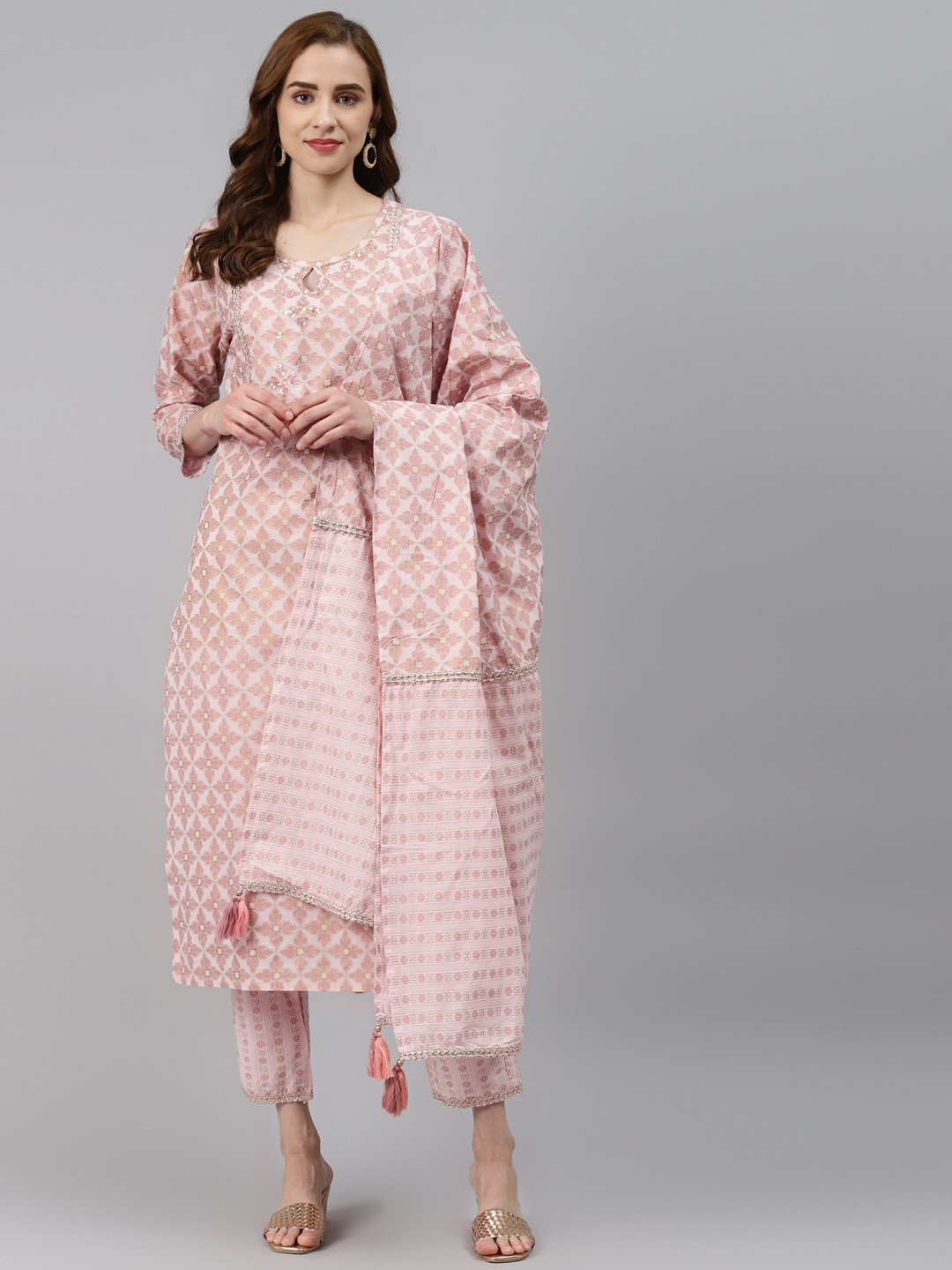 

Silai Bunai Women Peach-Coloured Ethnic Motifs Printed Regular Cotton Kurta with Dupatta