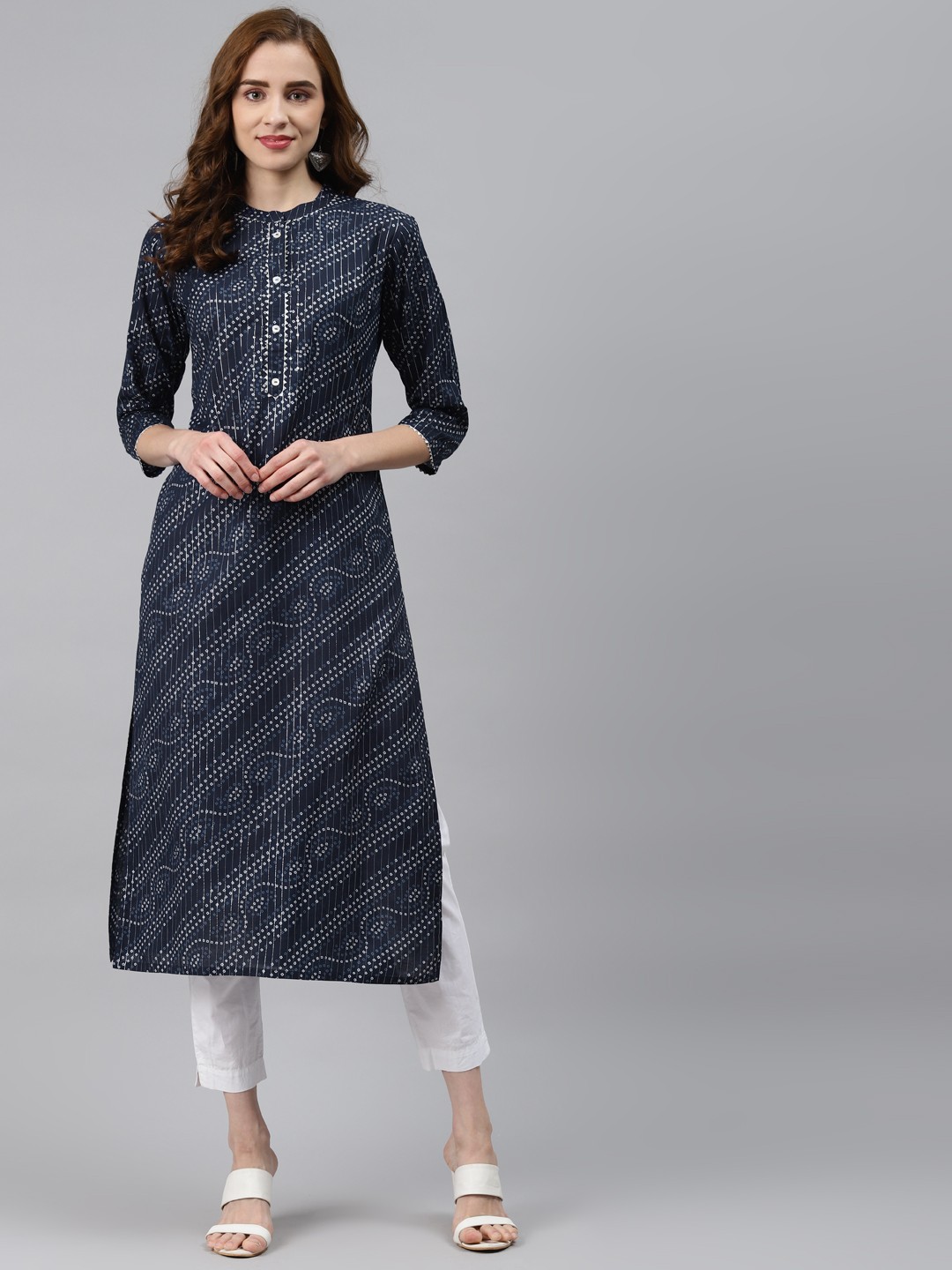 

Silai Bunai Women Blue & White Bandhani Printed Pure Cotton Kurta