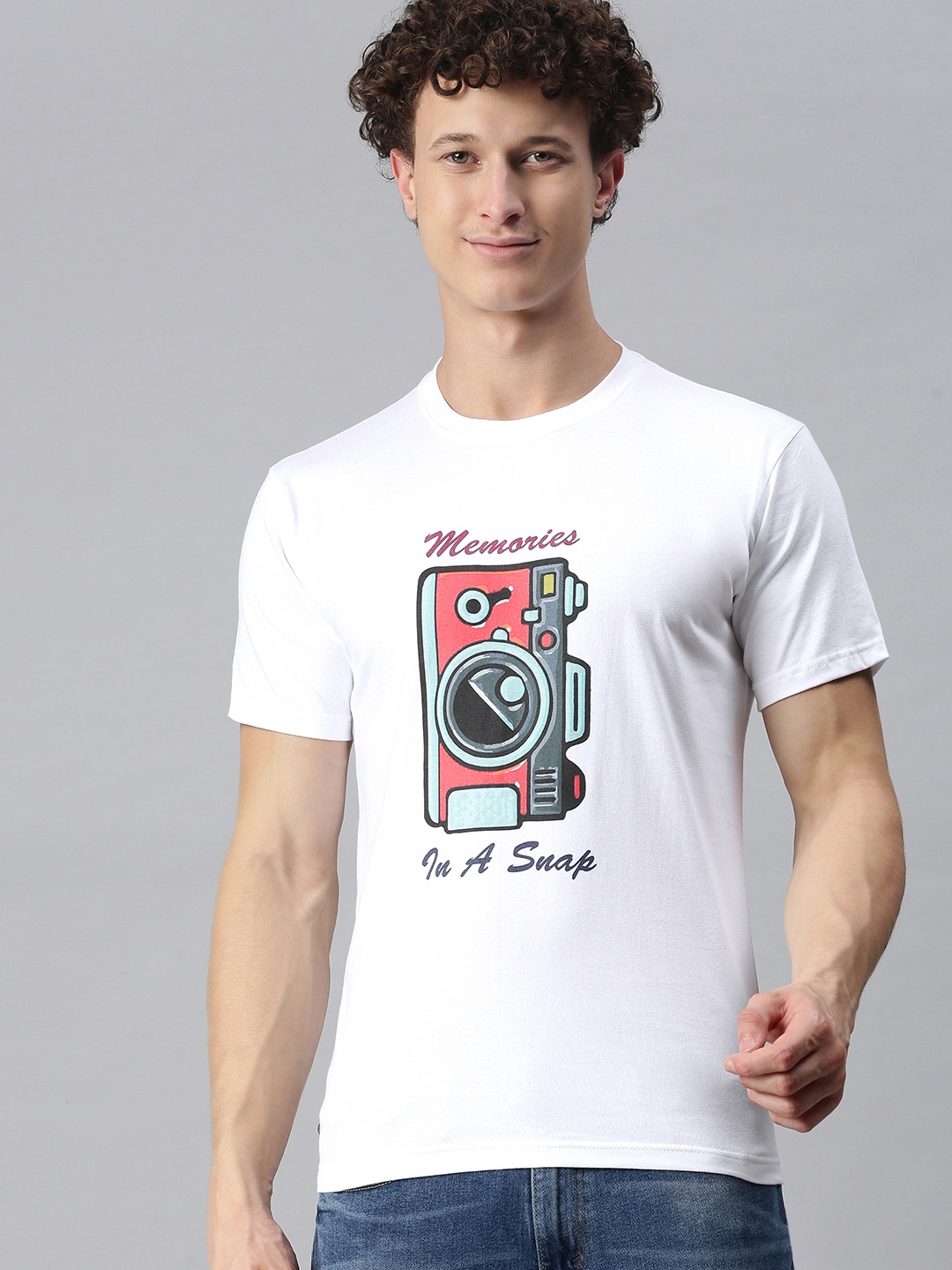 

BRATMA Men White Printed T-shirt