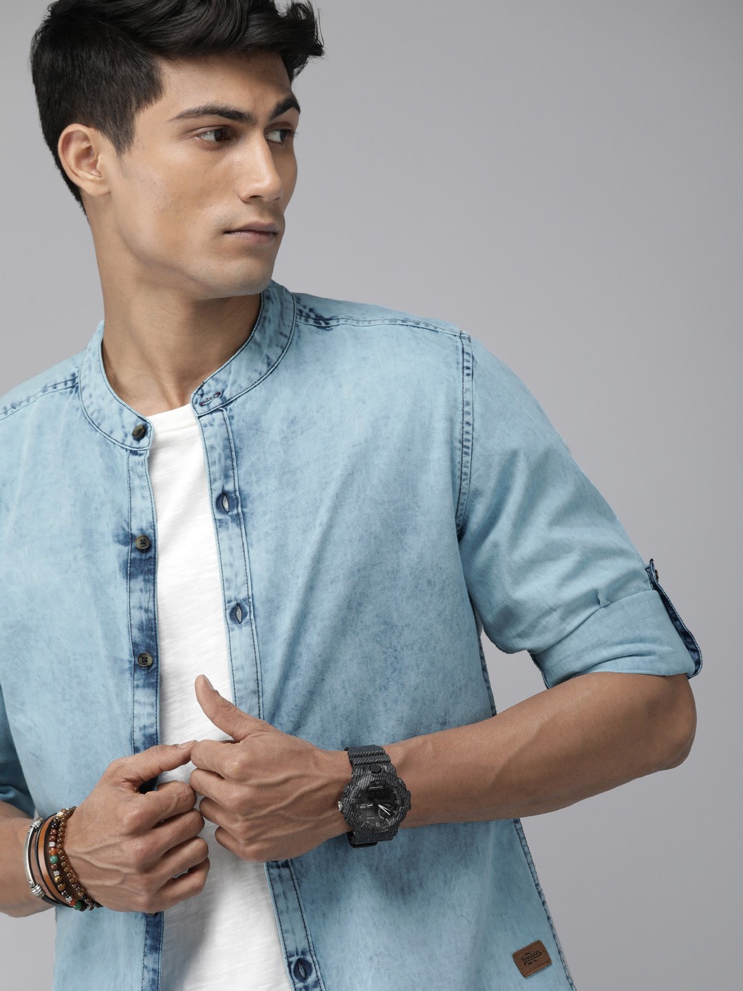 

The Roadster Lifestyle Co Men Blue Opaque Casual Shirt