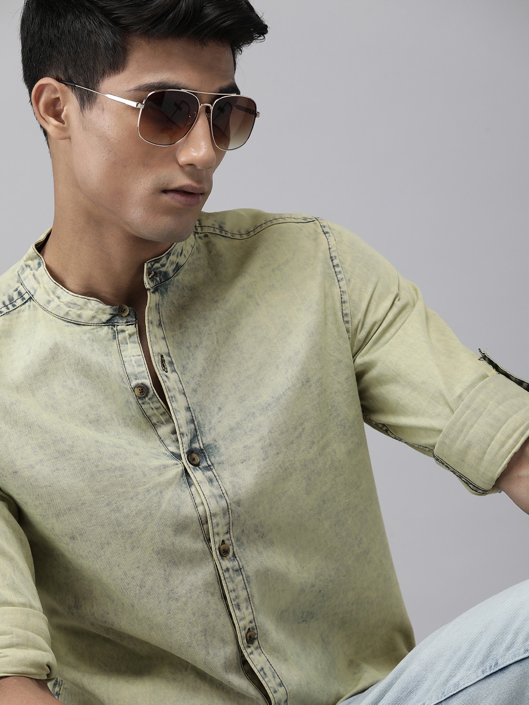 

The Roadster Lifestyle Co Men Blue Opaque Casual Shirt
