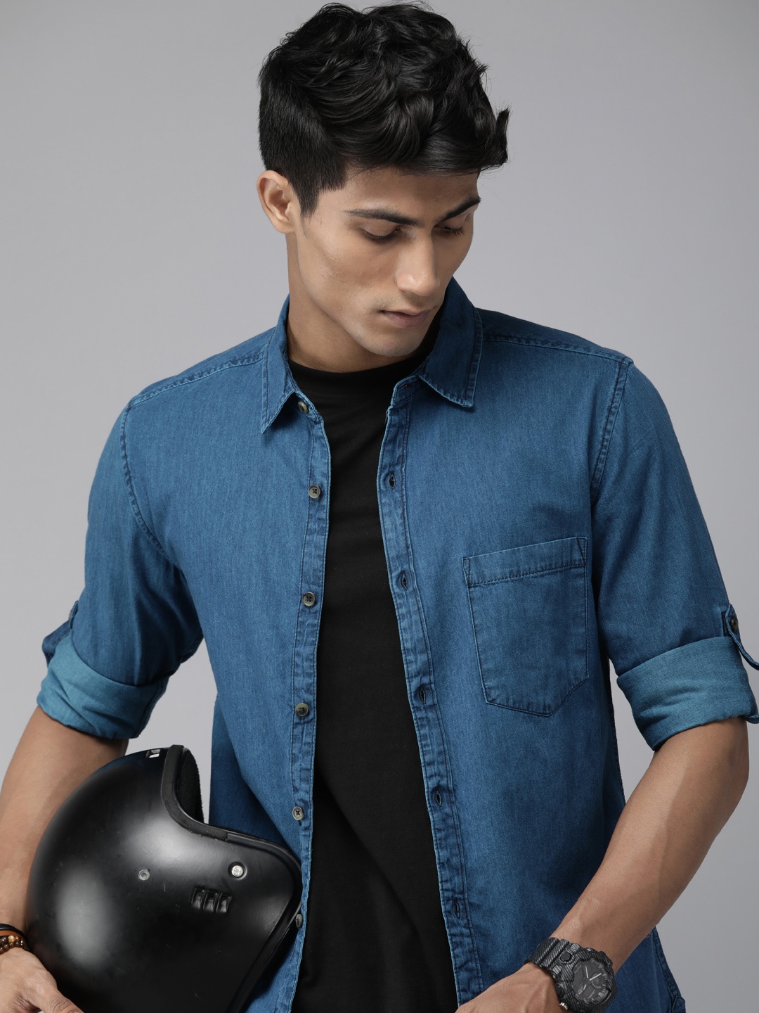 

The Roadster Lifestyle Co Men Blue Opaque Casual Cotton Shirt