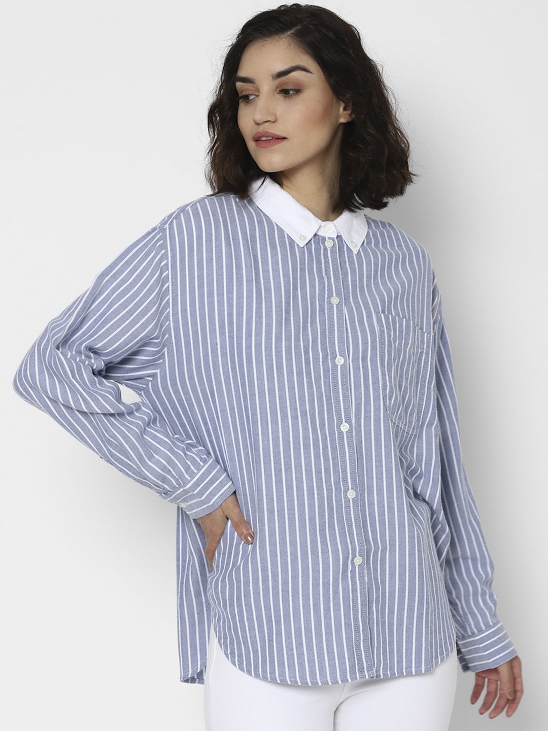 

AMERICAN EAGLE OUTFITTERS Women Blue & White Opaque Striped Casual Shirt