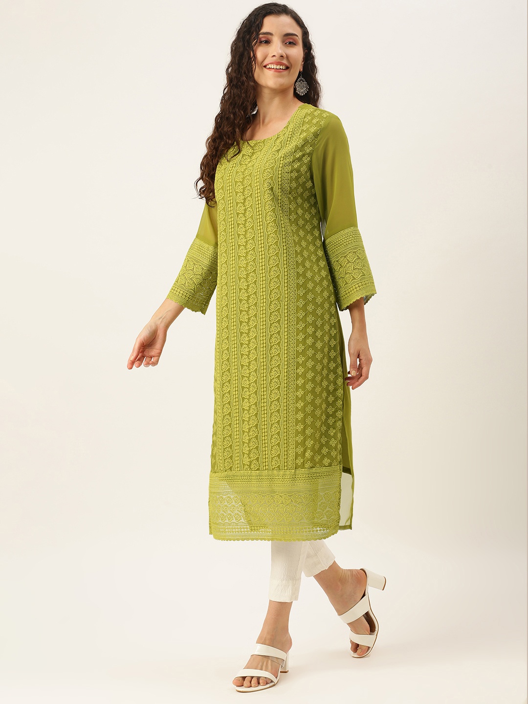 

SWAGG INDIA Women Green Embroidered Chikankari Georgette Kurta