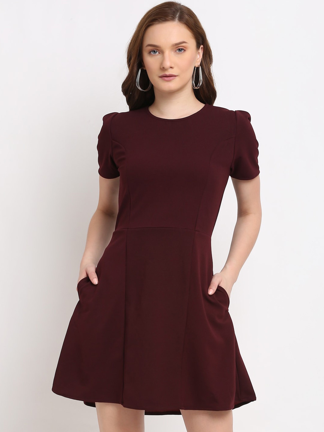 

La Zoire Maroon Soild Round Neck Fit and Flare Dress