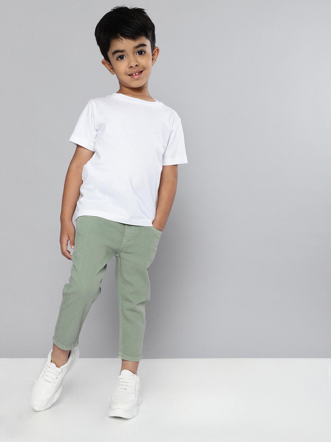 

HERE&NOW Boys Olive Green Regular Fit Clean Look Stretchable Jeans
