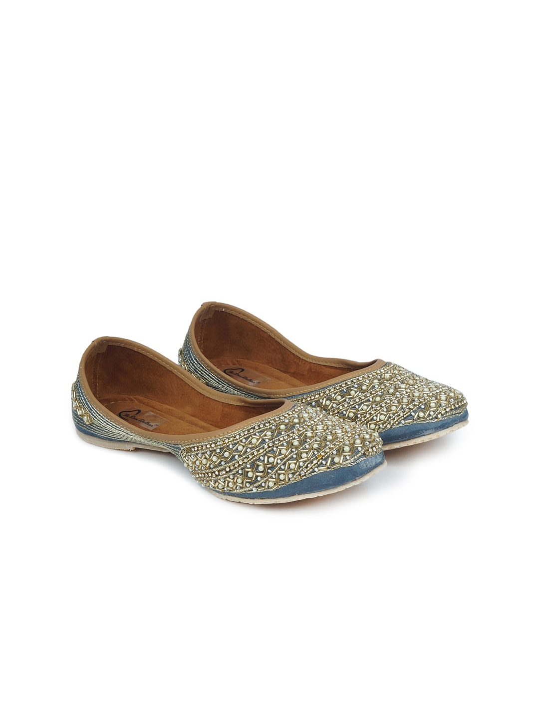 

The Desi Dulhan Women Grey & Gold-Toned Embellished Leather Mojaris