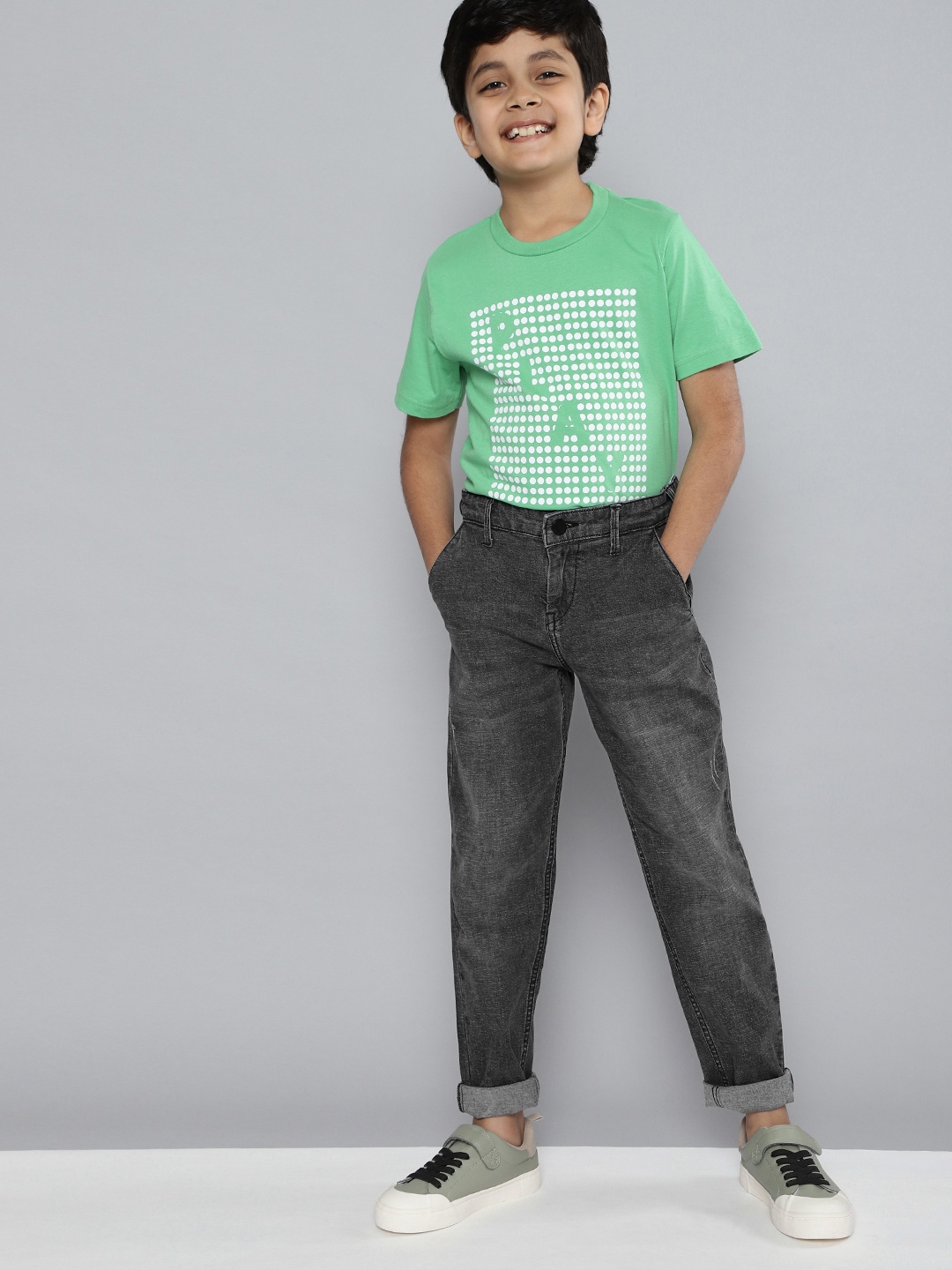 

HERE&NOW Boys Charcoal Light Fade Mid-Rise Regular Fit Stretchable Jeans