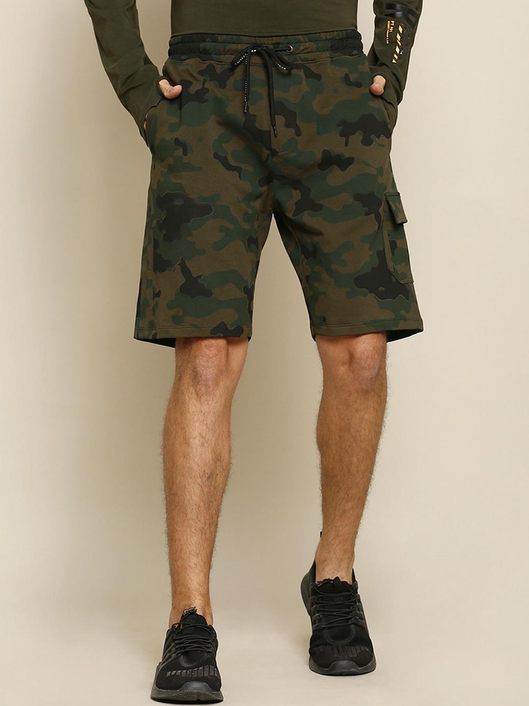 

Street Armor by Pantaloons Men Green Camouflage Printed Cargo Shorts