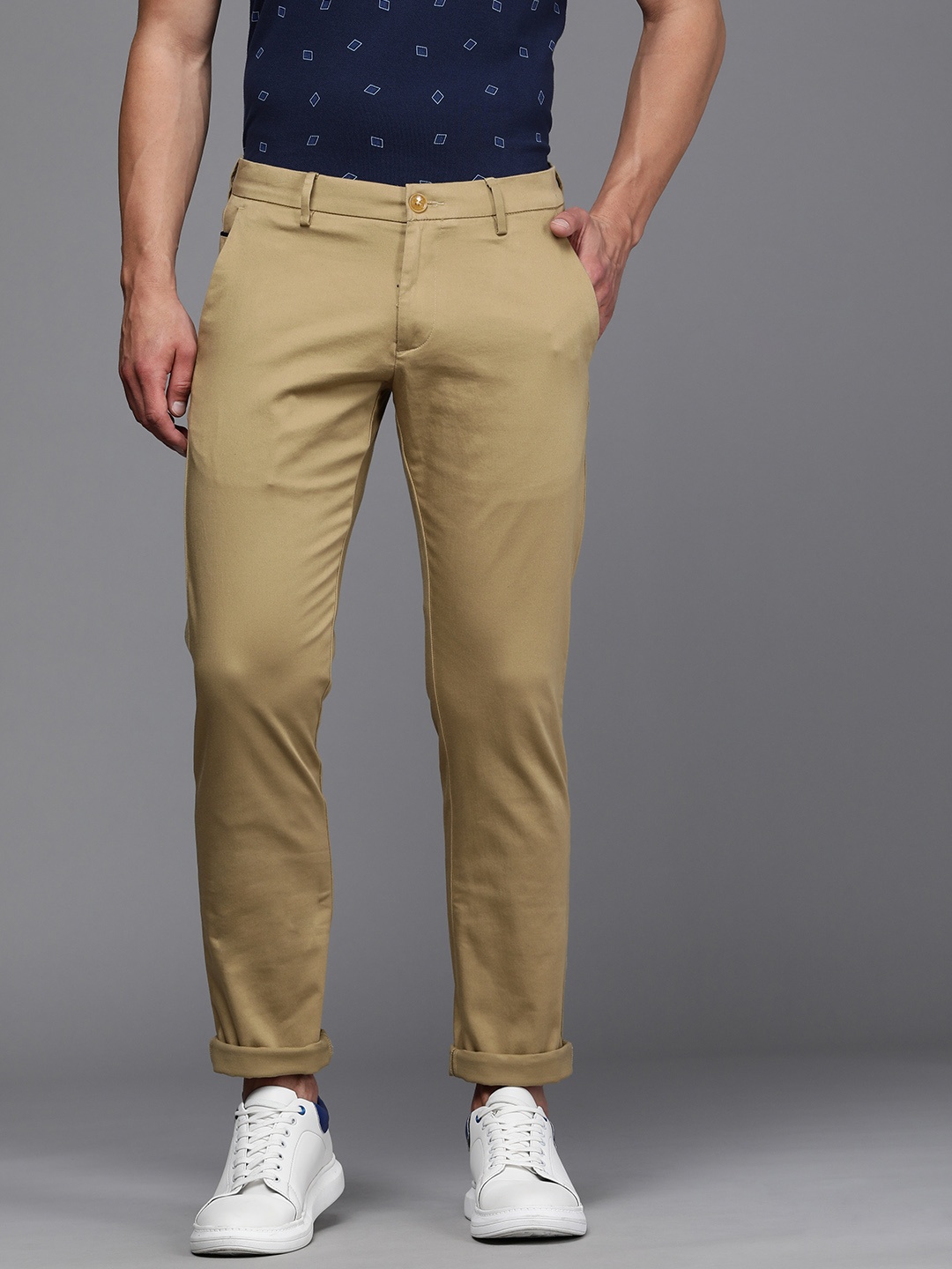 

Allen Solly Men Khaki Slim Fit Solid Mid Rise Trousers