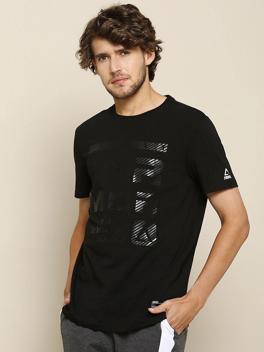 

Street Armor by Pantaloons Men Black Typography Printed T-Shirt