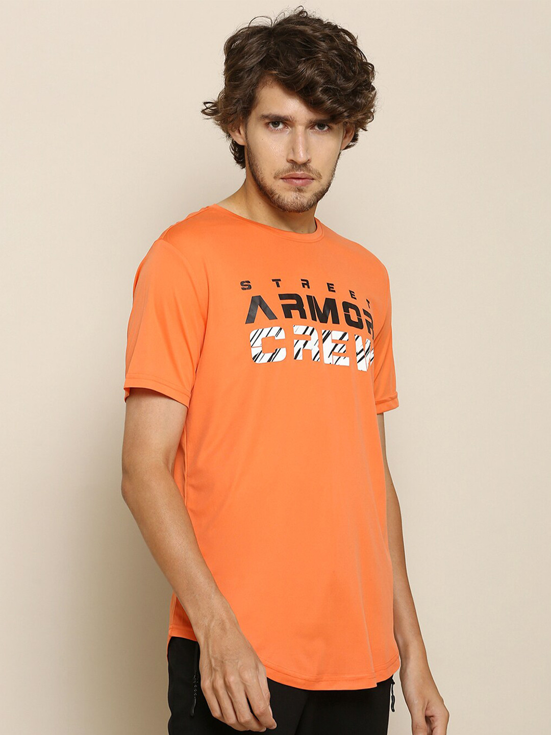 

Street Armor by Pantaloons Men Orange Typography Printed Applique T-shirt