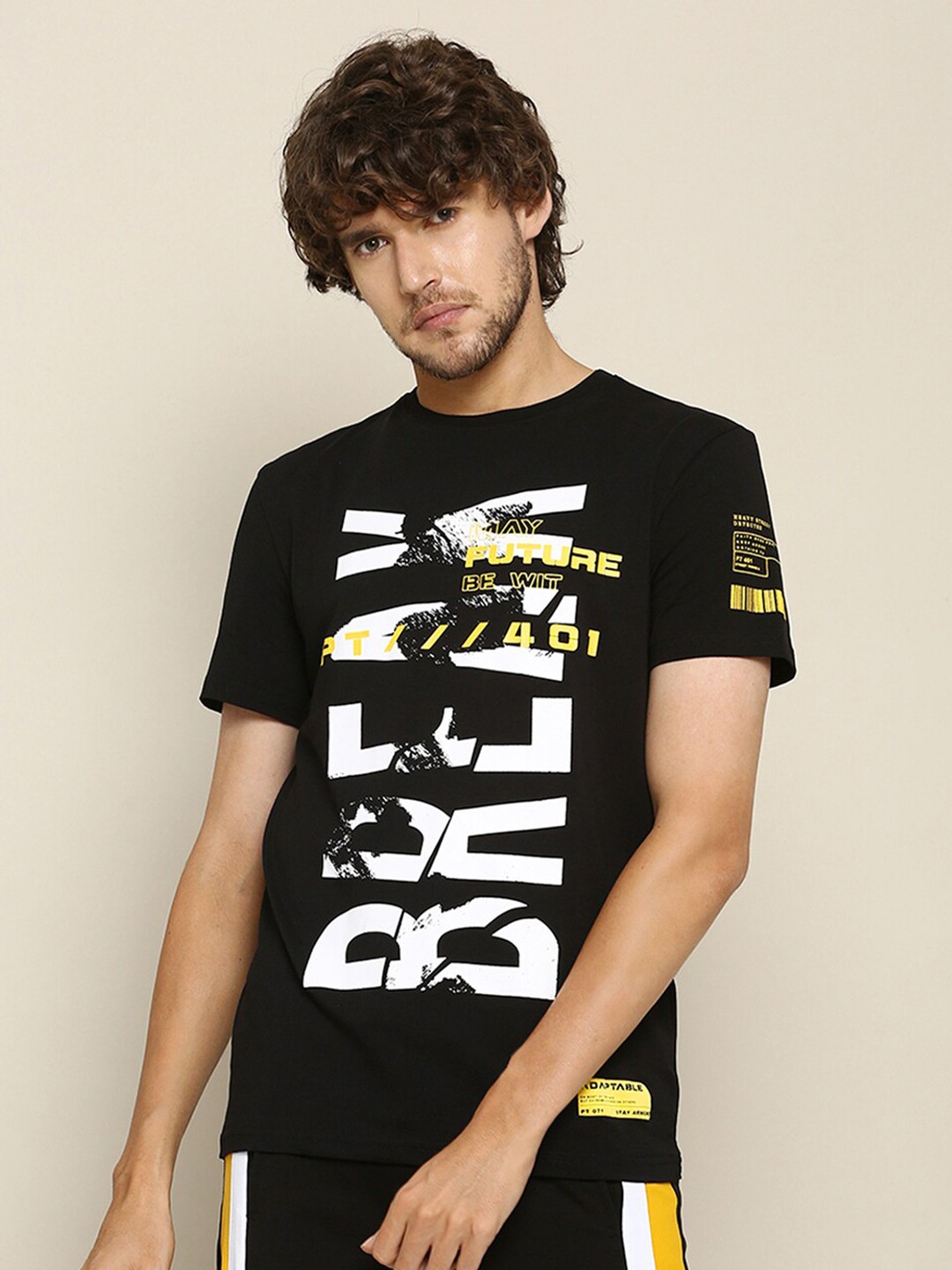 

Street Armor by Pantaloons Men Black Typography Printed T-shirt