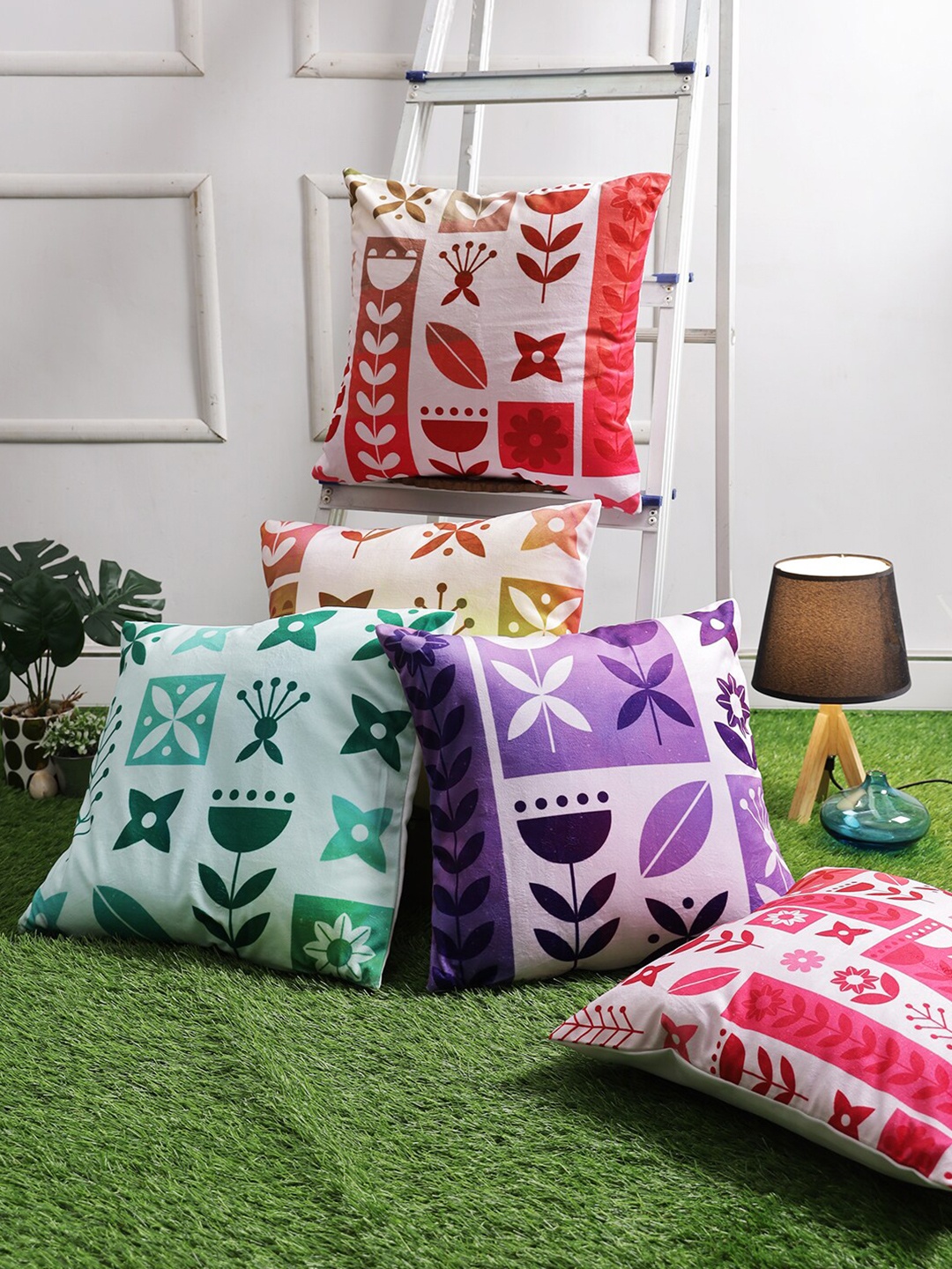 

ROMEE Pink & Purple Set of 5 Floral Velvet Square Cushion Covers